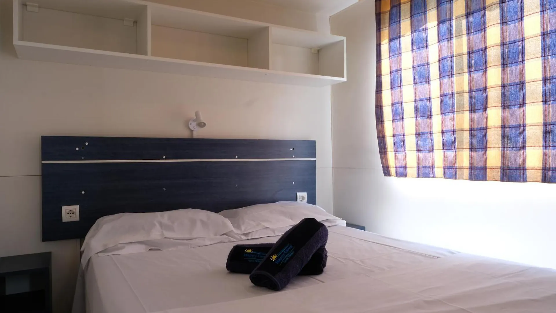 Happy Camp Mobile Homes In Camping Village Rosapineta Campsite Rosolina Mare