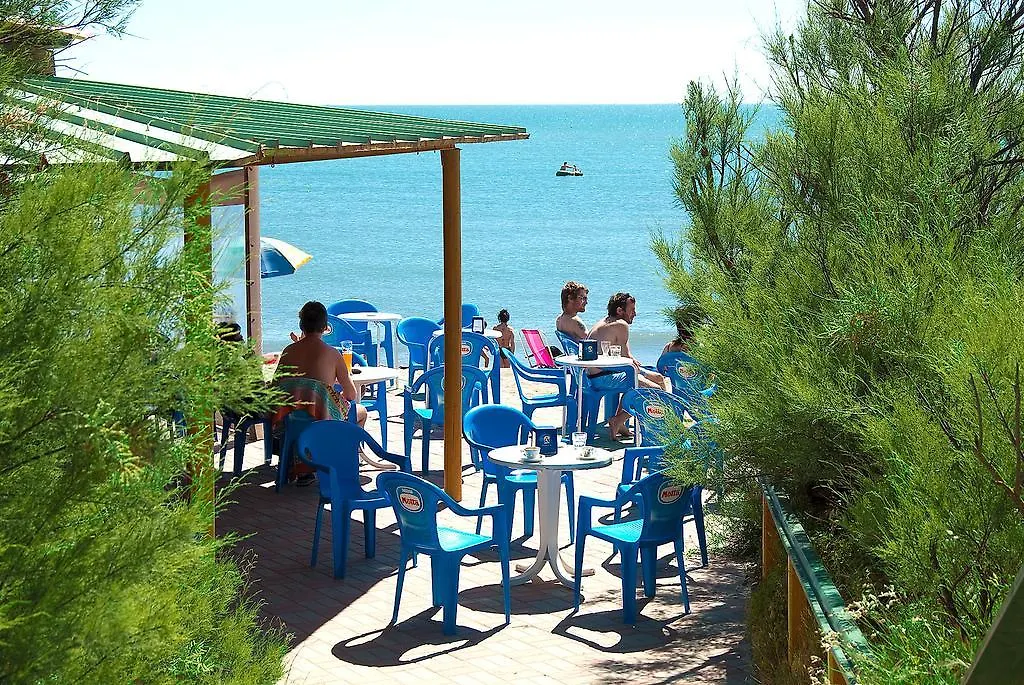 Happy Camp Mobile Homes In Camping Village Rosapineta 2*, Rosolina Mare