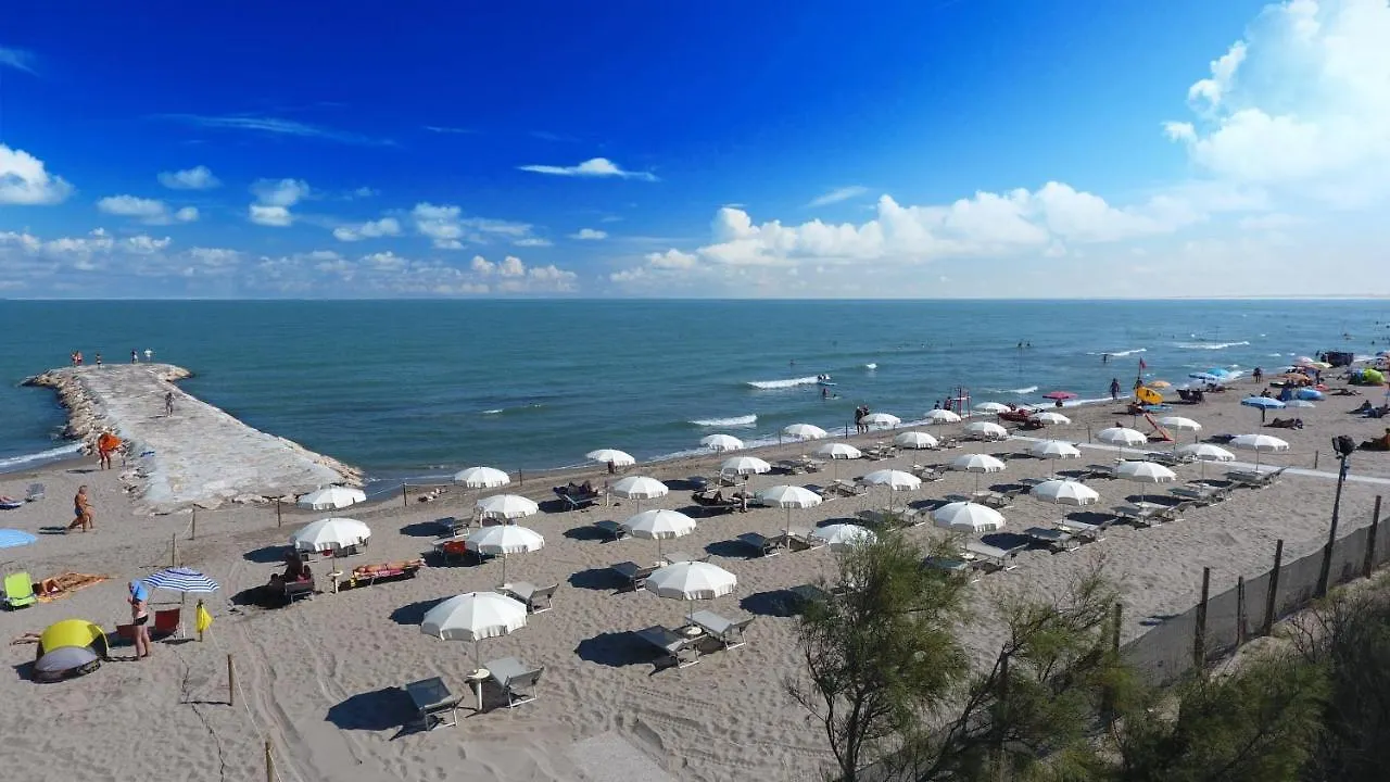 Campsite Happy Camp Mobile Homes In Camping Village Rosapineta